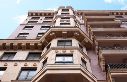 все цены на квартиры в ЖК Royal House on Yauza